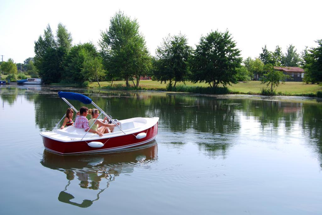 Lagrange Grand Bleu Vacances - Residence Port Lalande Castelmoron-sur-Lot Zewnętrze zdjęcie