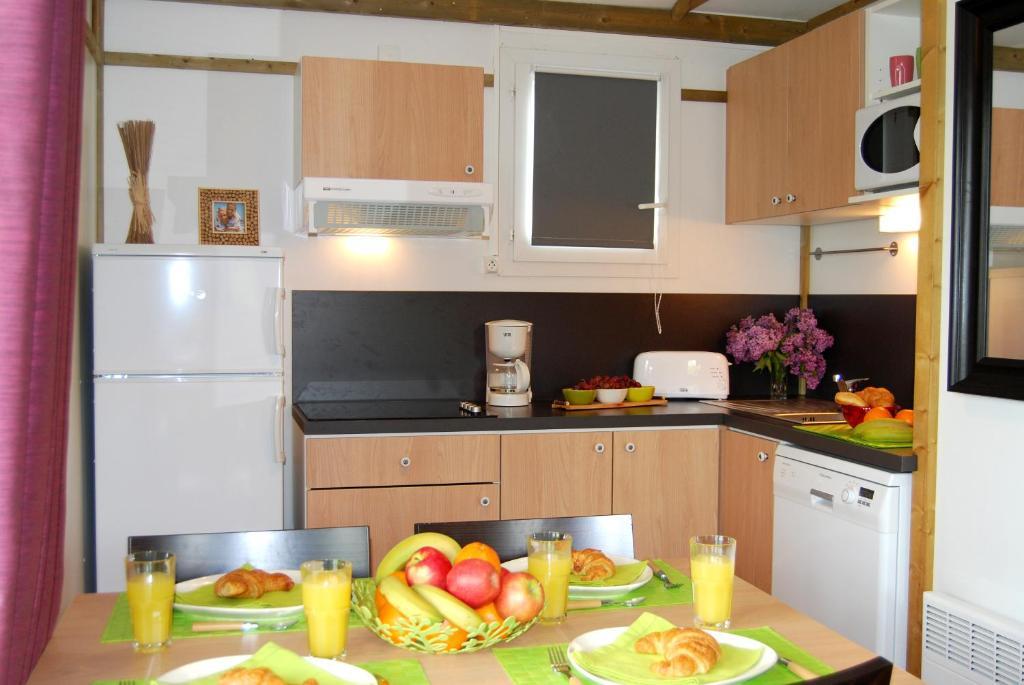 Lagrange Grand Bleu Vacances - Residence Port Lalande Castelmoron-sur-Lot Pokój zdjęcie
