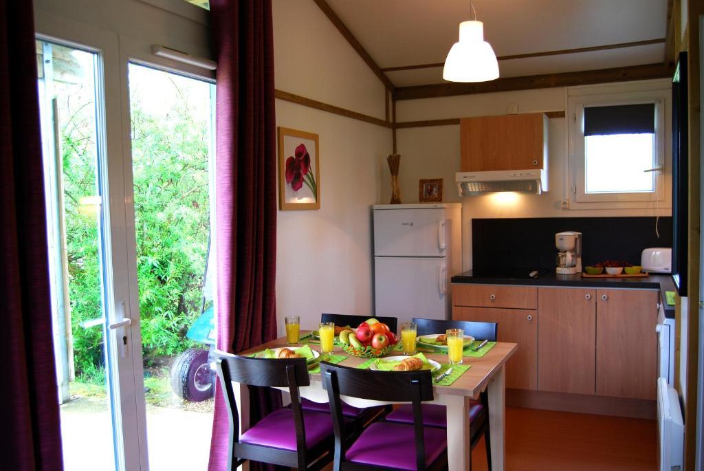 Lagrange Grand Bleu Vacances - Residence Port Lalande Castelmoron-sur-Lot Pokój zdjęcie