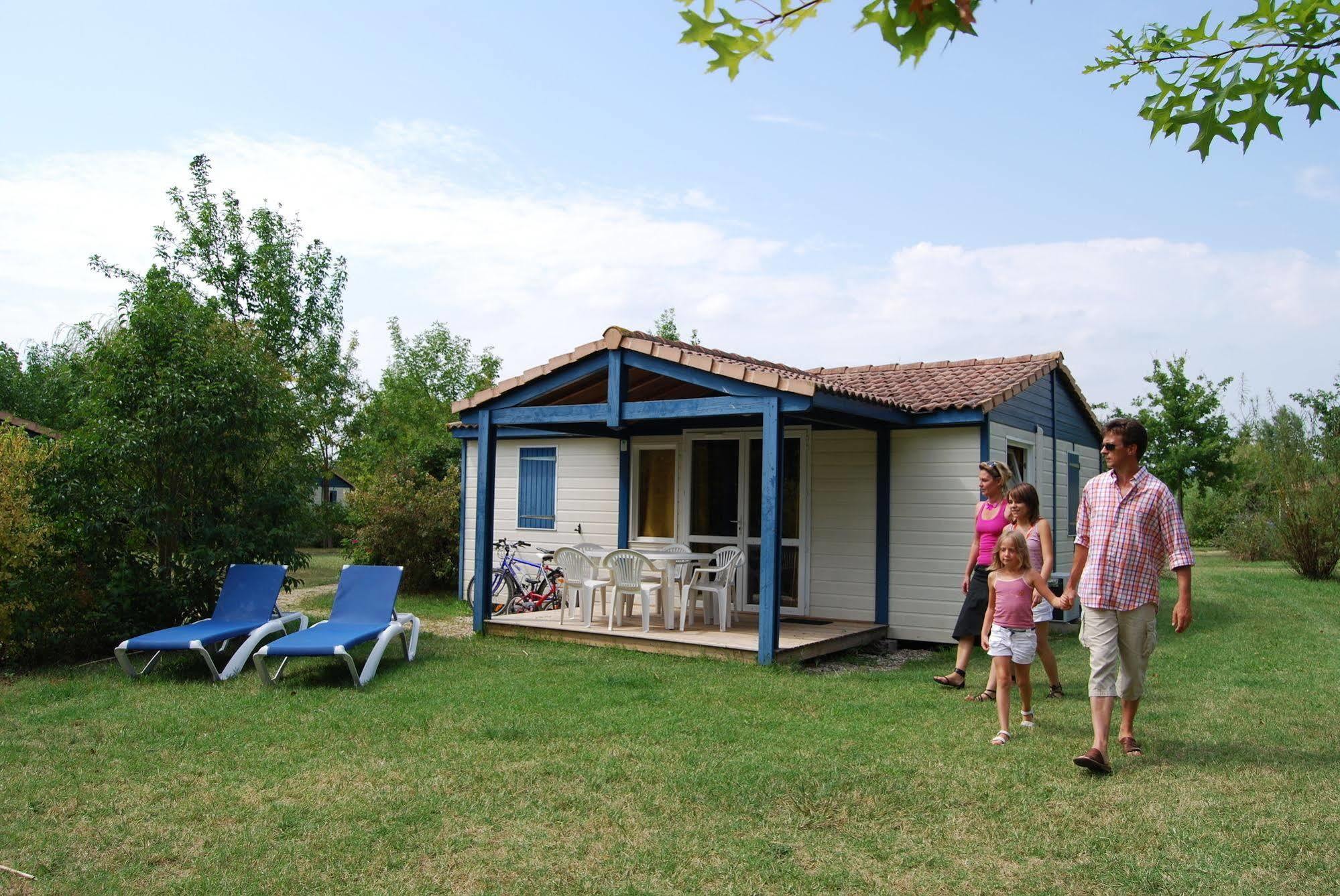 Lagrange Grand Bleu Vacances - Residence Port Lalande Castelmoron-sur-Lot Zewnętrze zdjęcie