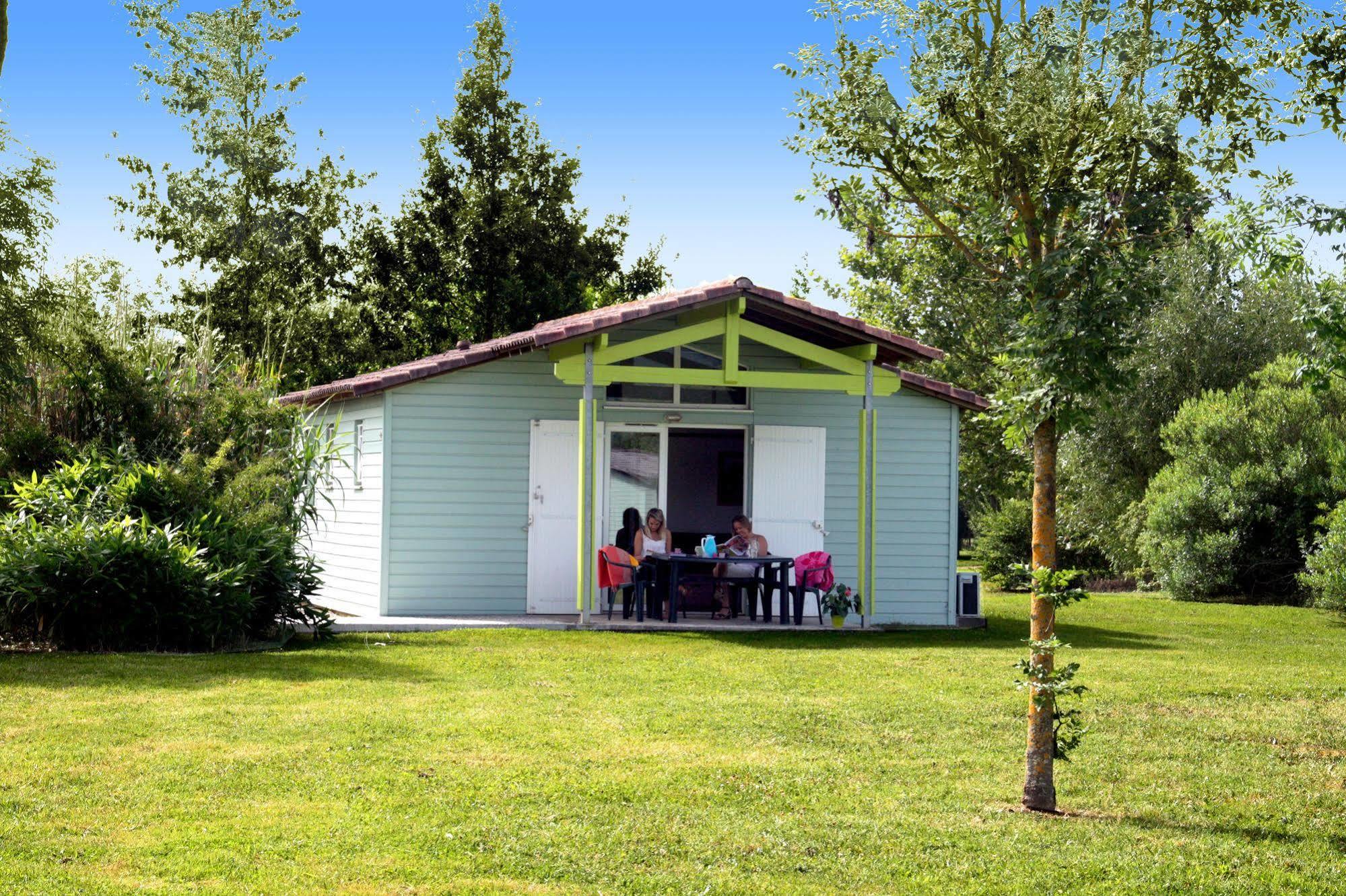 Lagrange Grand Bleu Vacances - Residence Port Lalande Castelmoron-sur-Lot Zewnętrze zdjęcie