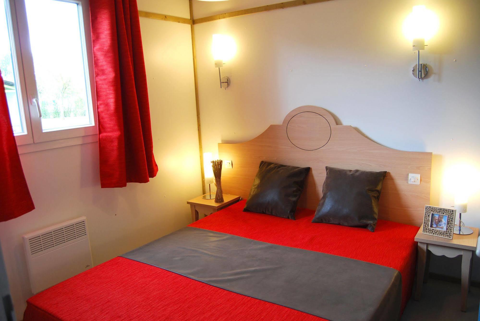 Lagrange Grand Bleu Vacances - Residence Port Lalande Castelmoron-sur-Lot Zewnętrze zdjęcie