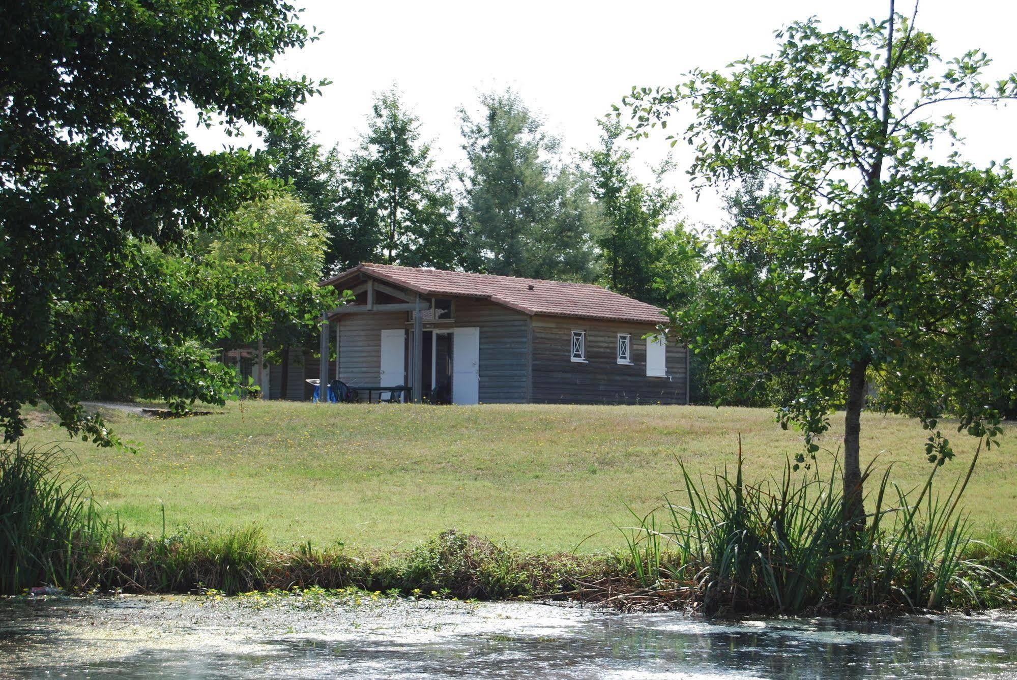 Lagrange Grand Bleu Vacances - Residence Port Lalande Castelmoron-sur-Lot Zewnętrze zdjęcie